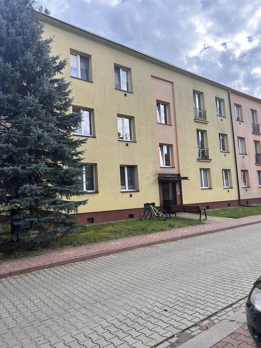 Bezpośrednio | ul. Gierczaka 1 | 38m² | 1. piętro na terenie Akademii (ASzWoj)
