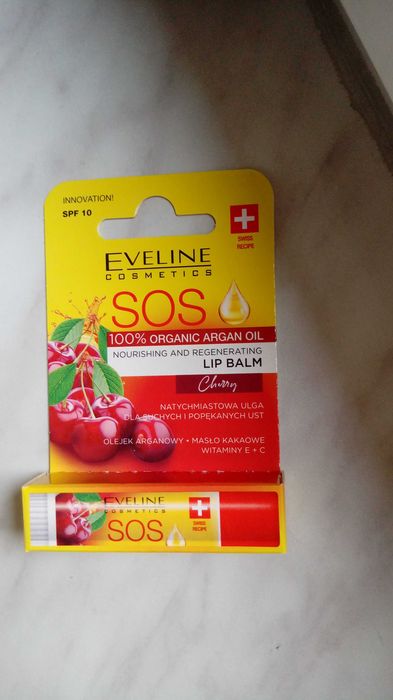 Balsam do ust SOS Cherry SPF 10