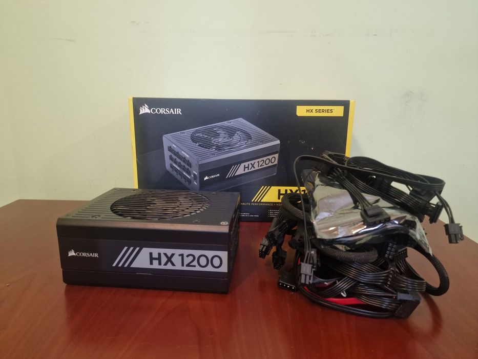 Fonte de Alimentação Corsair HX 1200