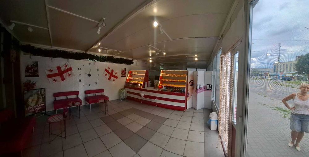 60м2 біля залізничного вокзалу на фасаді