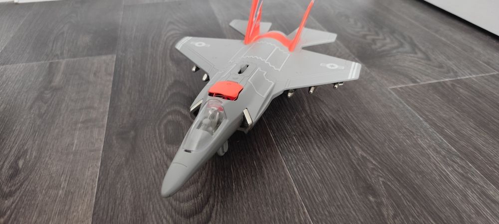 Продам літак. Винищувач