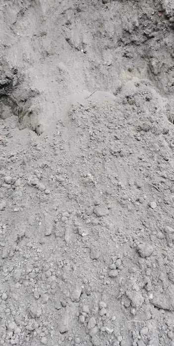 Czarna ziemia czarnoziem pod trawnik