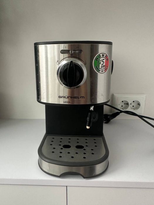 Кавоварка рожкова Grunhelm GEC17