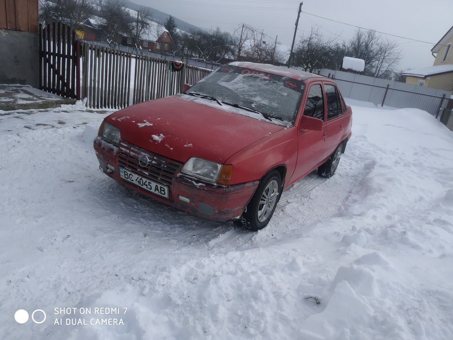Продам кадет дизель машина в задовільному стані все працює цікавить об