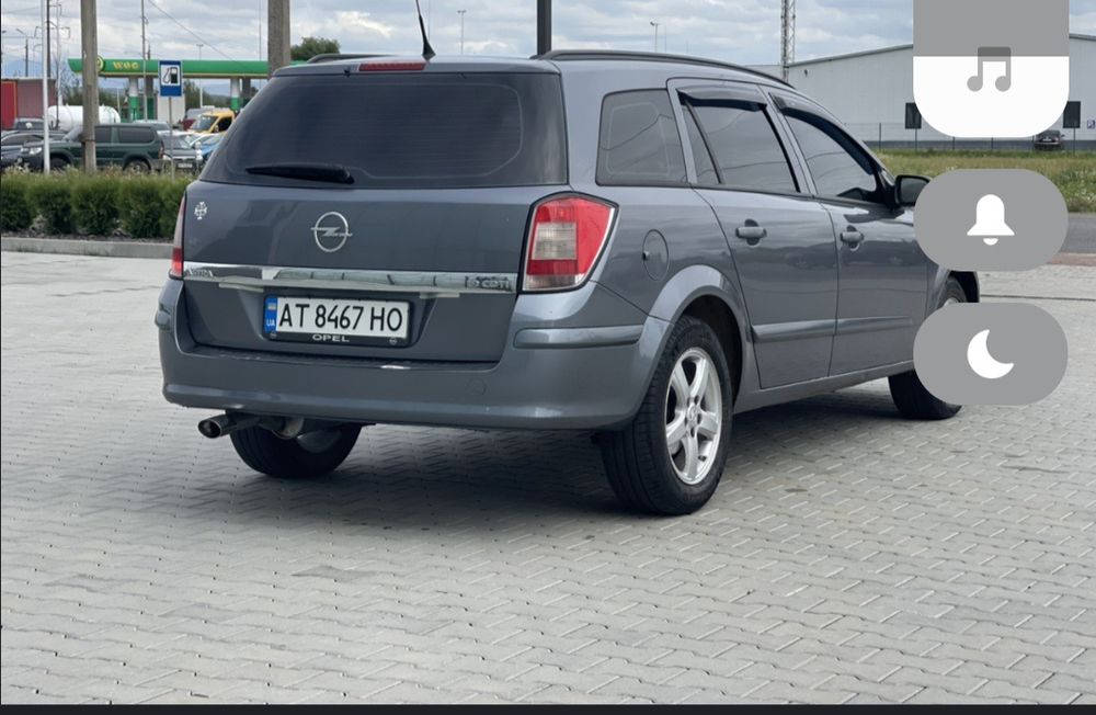 Хороший надійний автомобіль. З КПП автомат