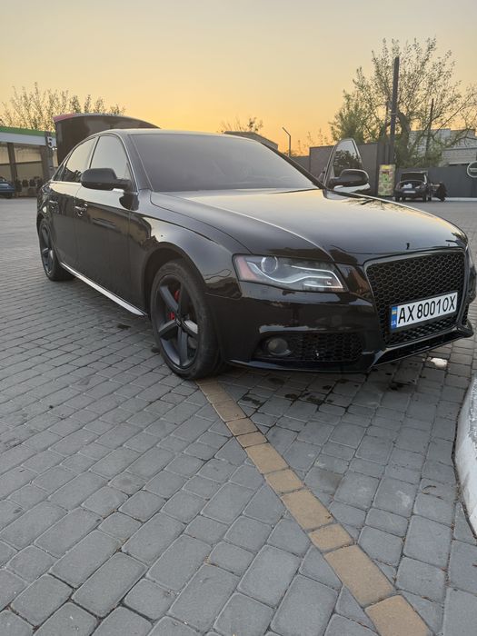Audi A4 B8 Quattro 2.0 TFSI 211 к.с. Автомат  Продам Audi A4 B8 Quattro 2011 року.