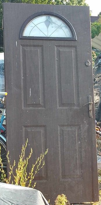 Drzwi wejściowe na budowę lub do domu