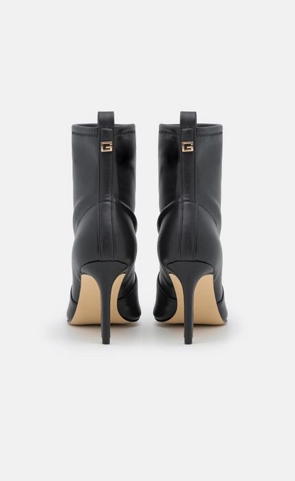 Ботильйони Guess
