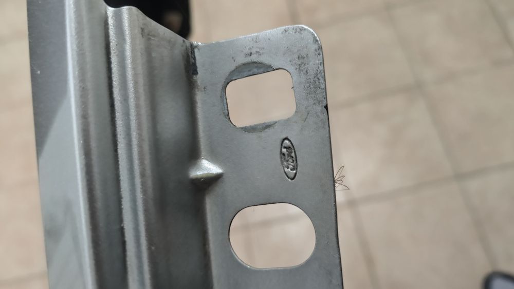 Błotnik lewy przód focus MK2 fl