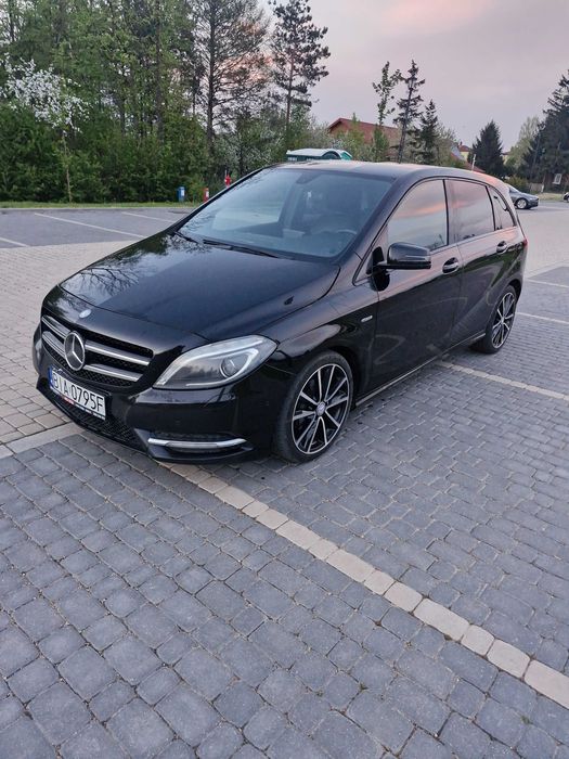 Mercedes w246  1.6 benzyna 2012 bixenon led radar