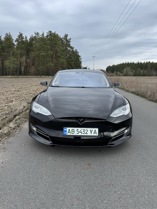 Продам Tesla model S 2016