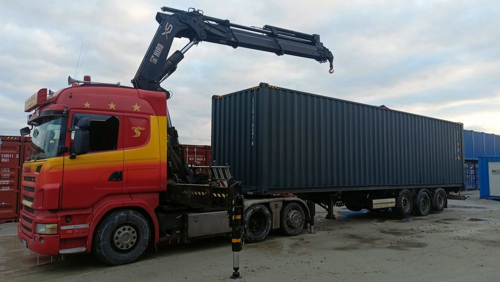 TRANSPORT kontenerów morskich 40 / 20 z rozładunkiem HDS