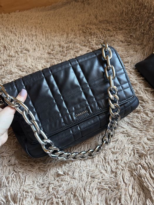 Сумка Calvin klein shoulder bag
