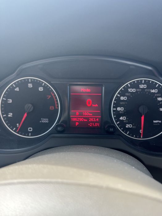Audi q5 2011.