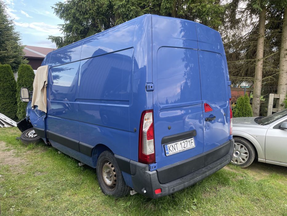 Opel movano uszkodzony