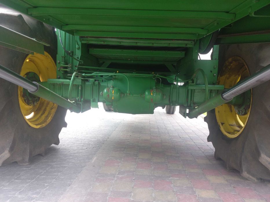 Комбайн John deere 1052