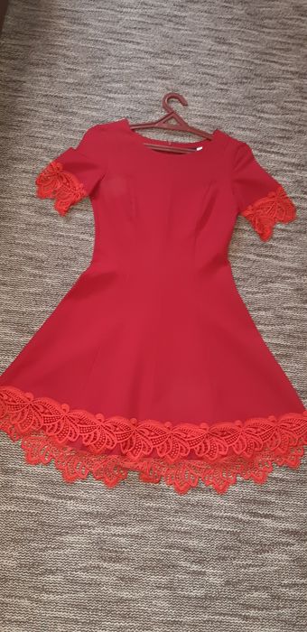 Продам нарядні 2 сукні, ціна за дві - 300 грн., стан нових, 44 розмір