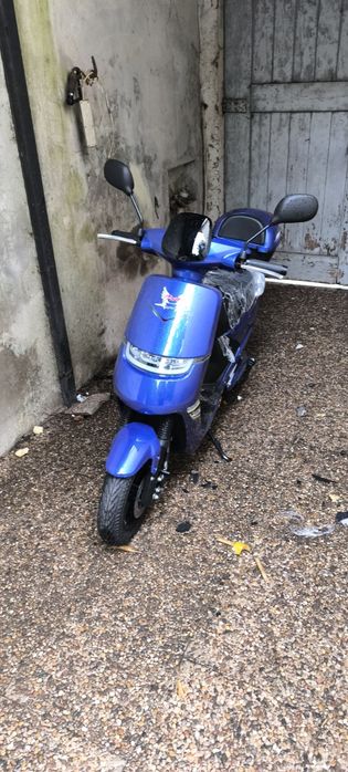 Vendo mobilete como nova