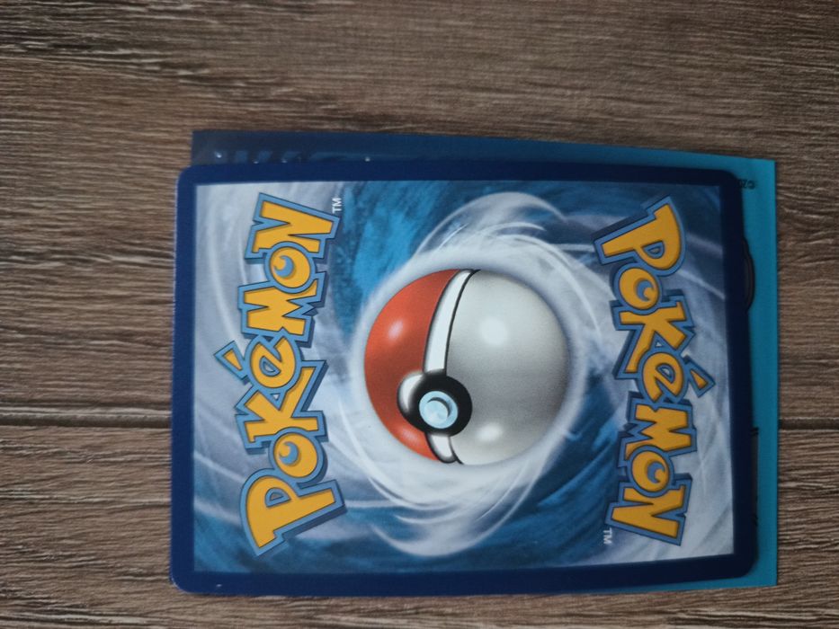 Karta pokemon dragonite v