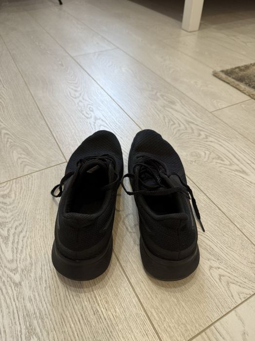 Кросівки  Asics размер 40,5