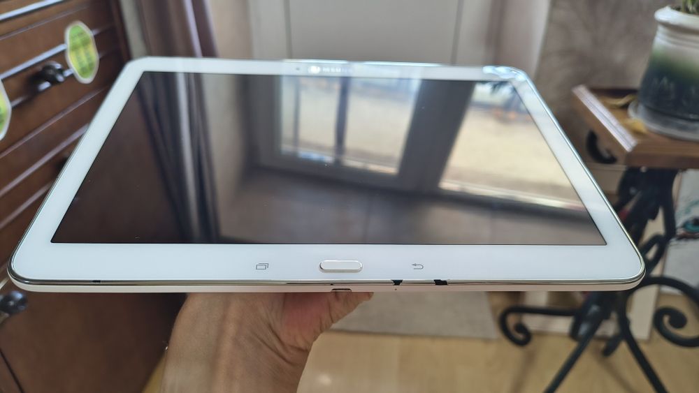 Оригінальний планшет Samsung Galaxy Tab 4 10.1 (SM-T530) — 10" / Android 11 / для YouTube та навчання
