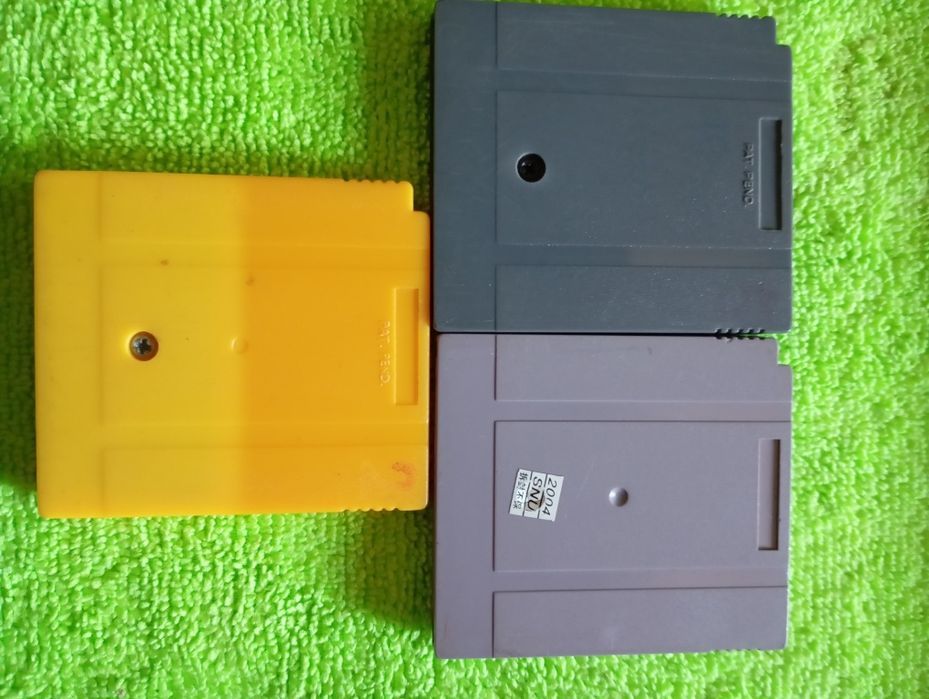 3 cartuchos Gameboy