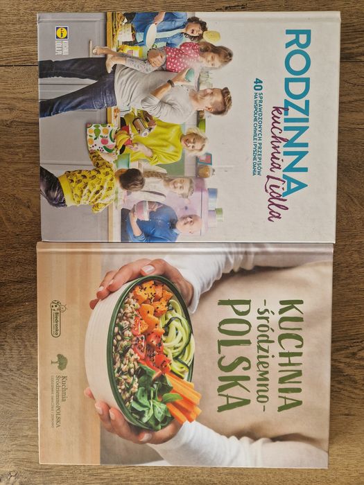 Oddam 6 książek kucharskich
