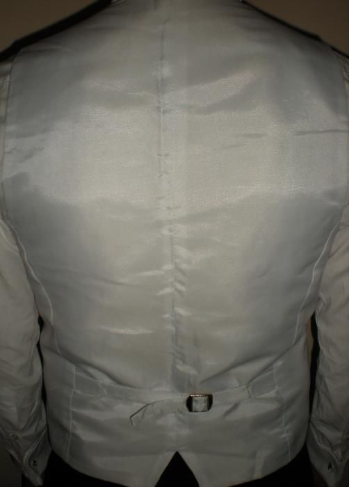 Kamizelka ślubna biała z musznikiem