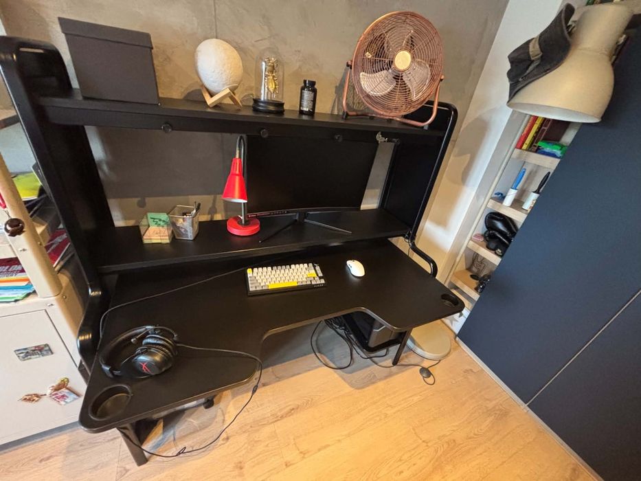 Biurko Ikea gamingowe stan bdb