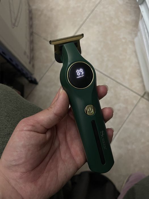 Máquina para corte de cabelo. Nova