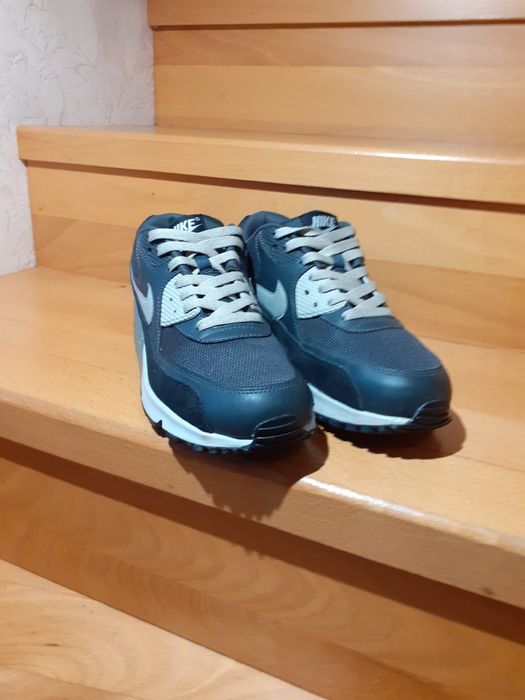 Кросівки  чоловічі Nike Air Max 90 Essential чорно-сірі