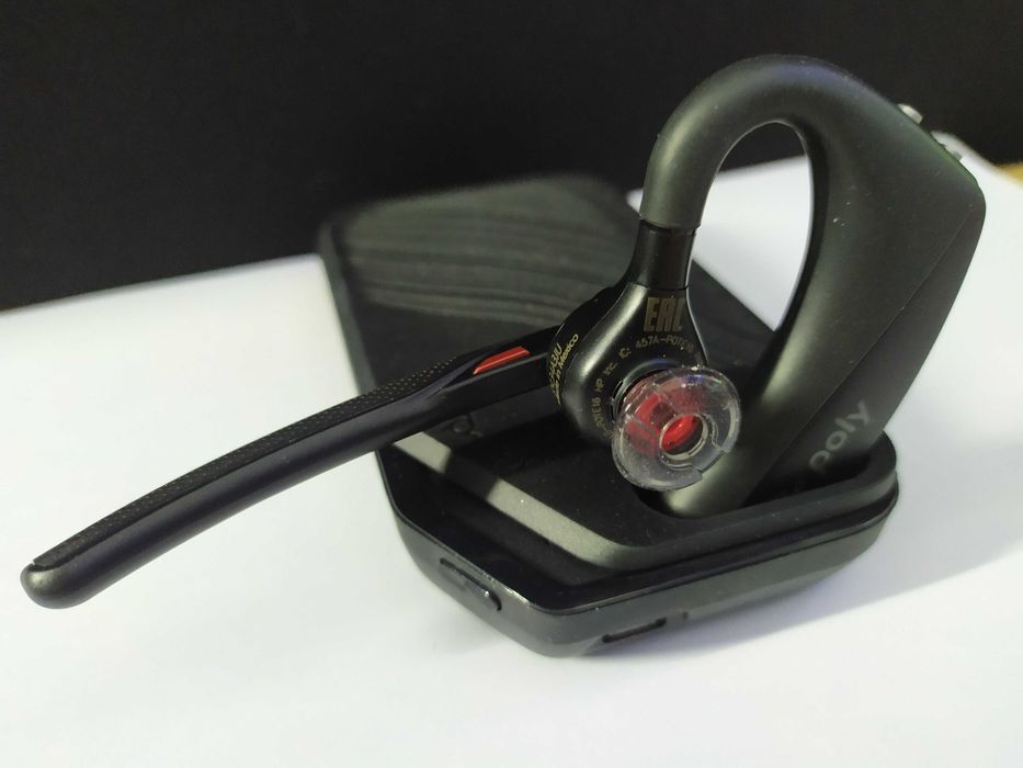 Plantronics voyager 5200 uc (нова, в комплекті)