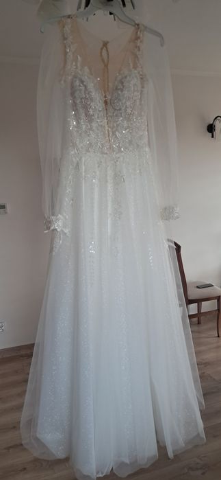 Suknia ślubna litera A