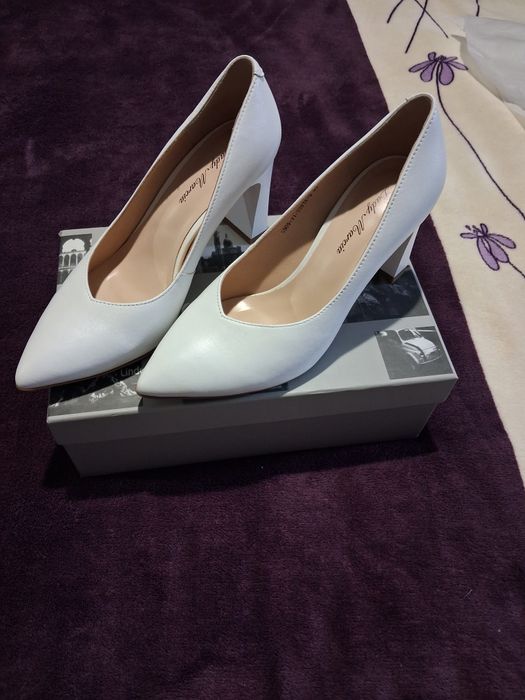 Туфлі весільні білі