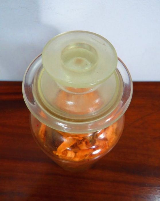 Antigo frasco de farmácia.