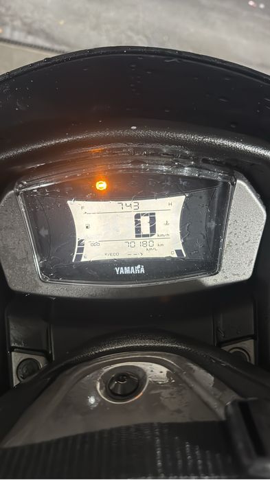 Moto nmax 2023 azul usada