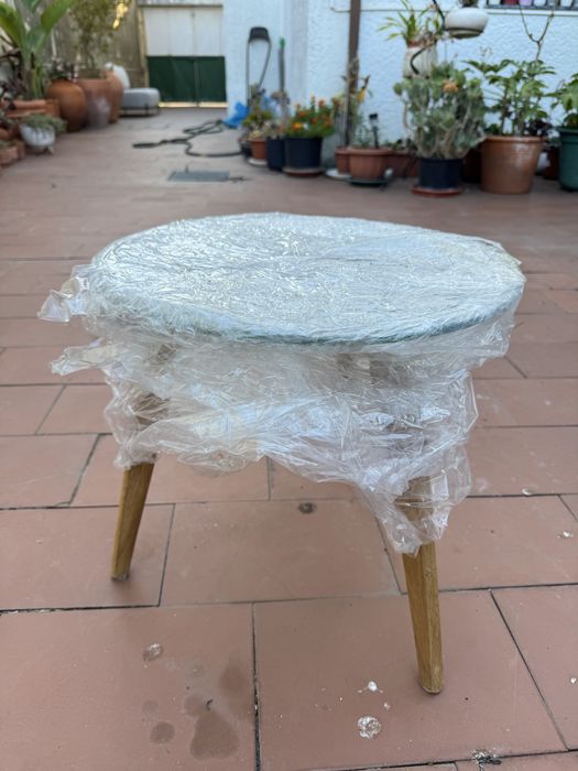 Conjunto de 2 Mesas de Apoio JYSK (Vidro / Carvalho Maciço)