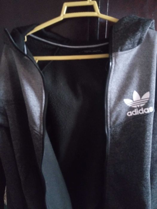 Oportunidade 2 Blusões, 1 adidas