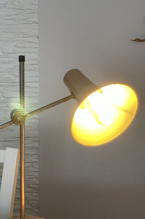 Lampka biurkowa PRL – metalowa, regulowana – styl vintage