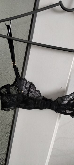 Biustonosze 75 A H&M
