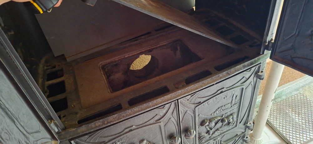 Piękny piec żeliwny