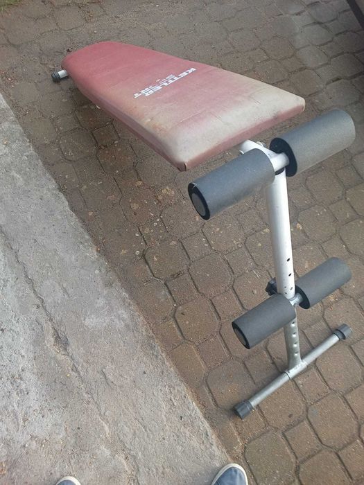 Ławka sportowa do brzuszków