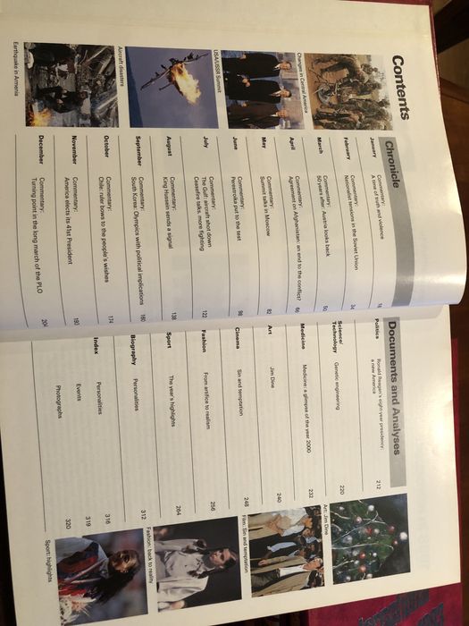 Livros em língua inglesa - International year book de 1989 a 1993