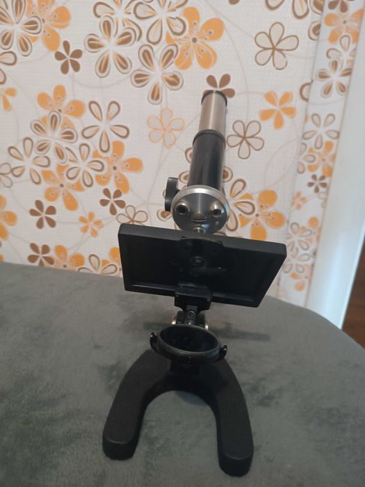 Німецький мікроскоп