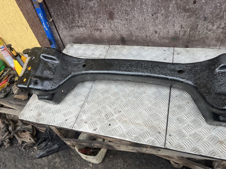 Балка подрамник форд аэростар ford aerostar 92 год