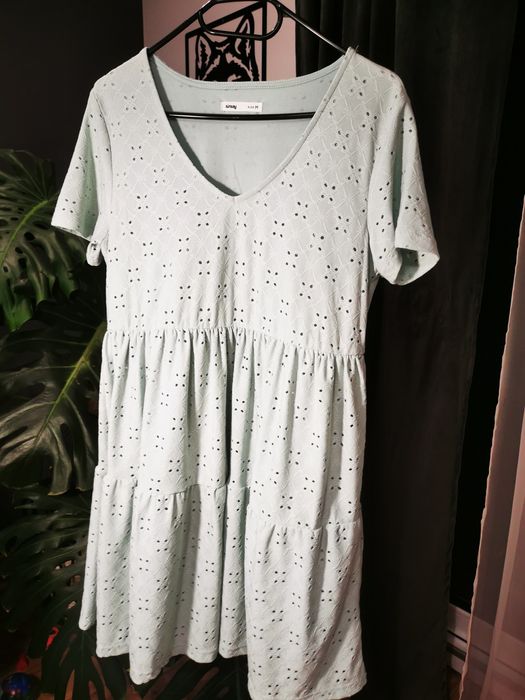 Biała sukienka roz M