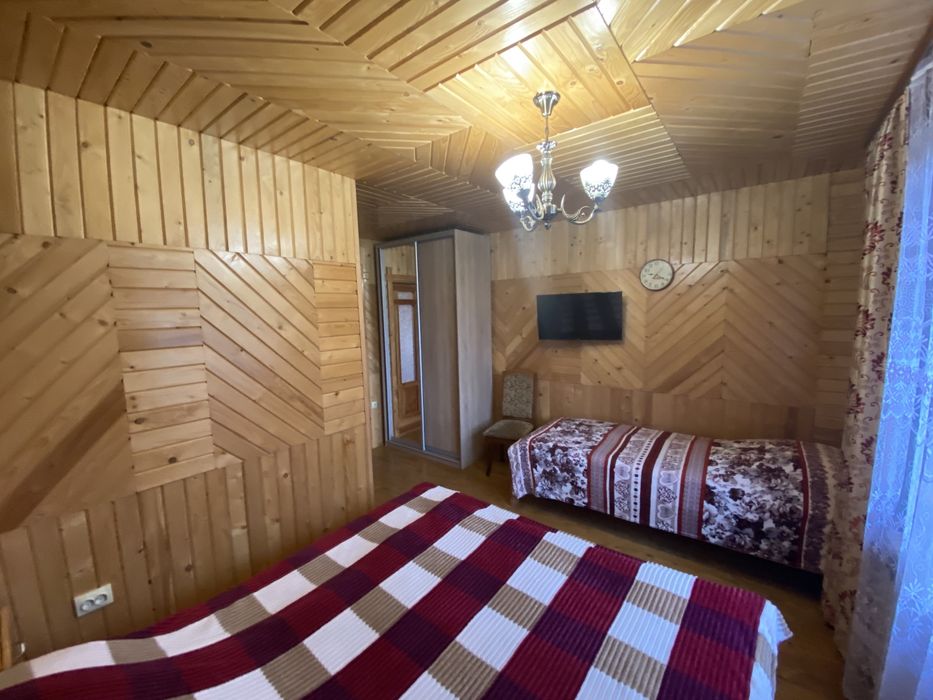 Житло кваси, вцентрі, біля санаторію «Гірська Тиса»