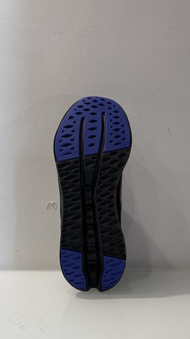 кросівки On Cloudsurfer 2