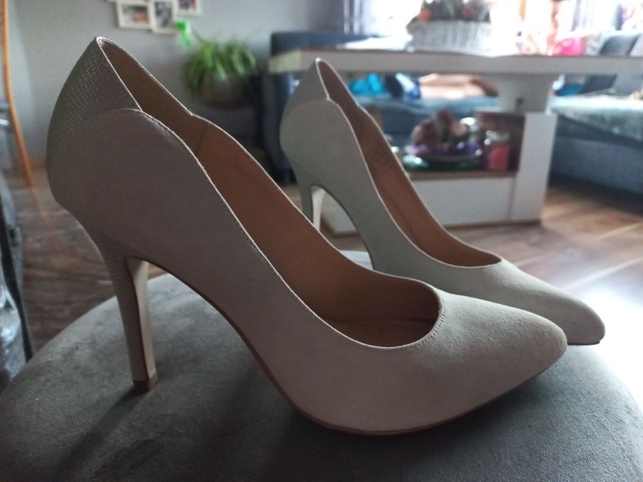 Szpilki szare Kiomi r.38