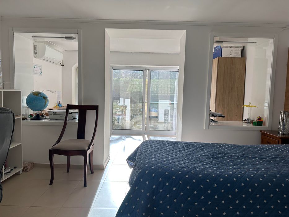 Apartamento T 2 ( +1)  Ponta Delgada, estacionamento.